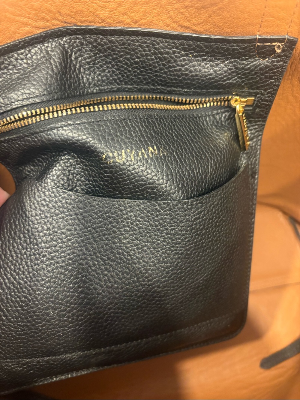 Cuyana Classic Black Leather Tote Bag - Picture 8 of 10